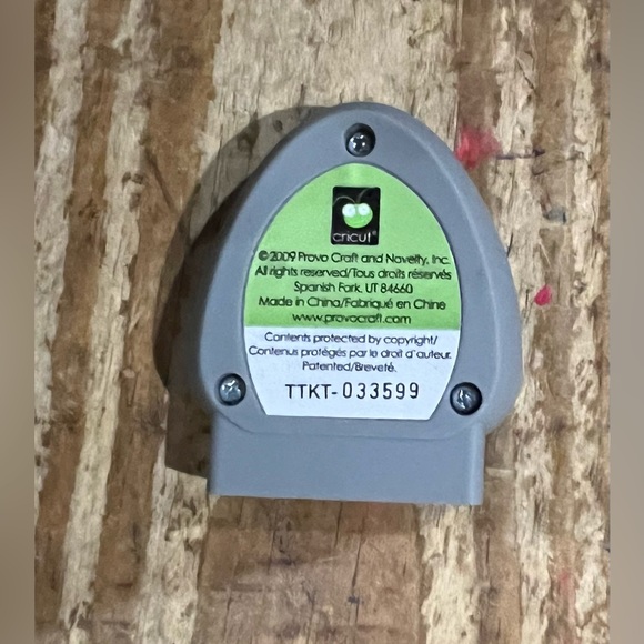 CRICUT - Tie the Knot - Provo Craft 2009 - Picture 4 of 4